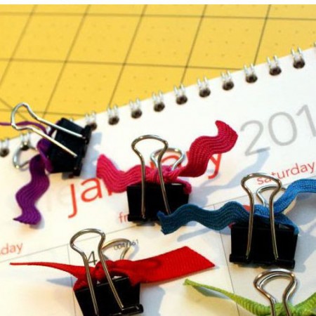 SO smart. These color coded binder clips are so easy and cheap to make. Perfect for getting organized.